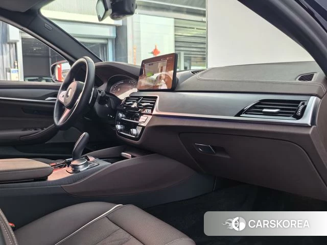BMW 5 series 2023 Черный из Китая, фото 6