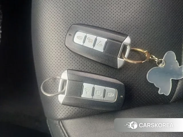 Ssangyong Korando Turismo 2018 Белый из Кореи, фото 6