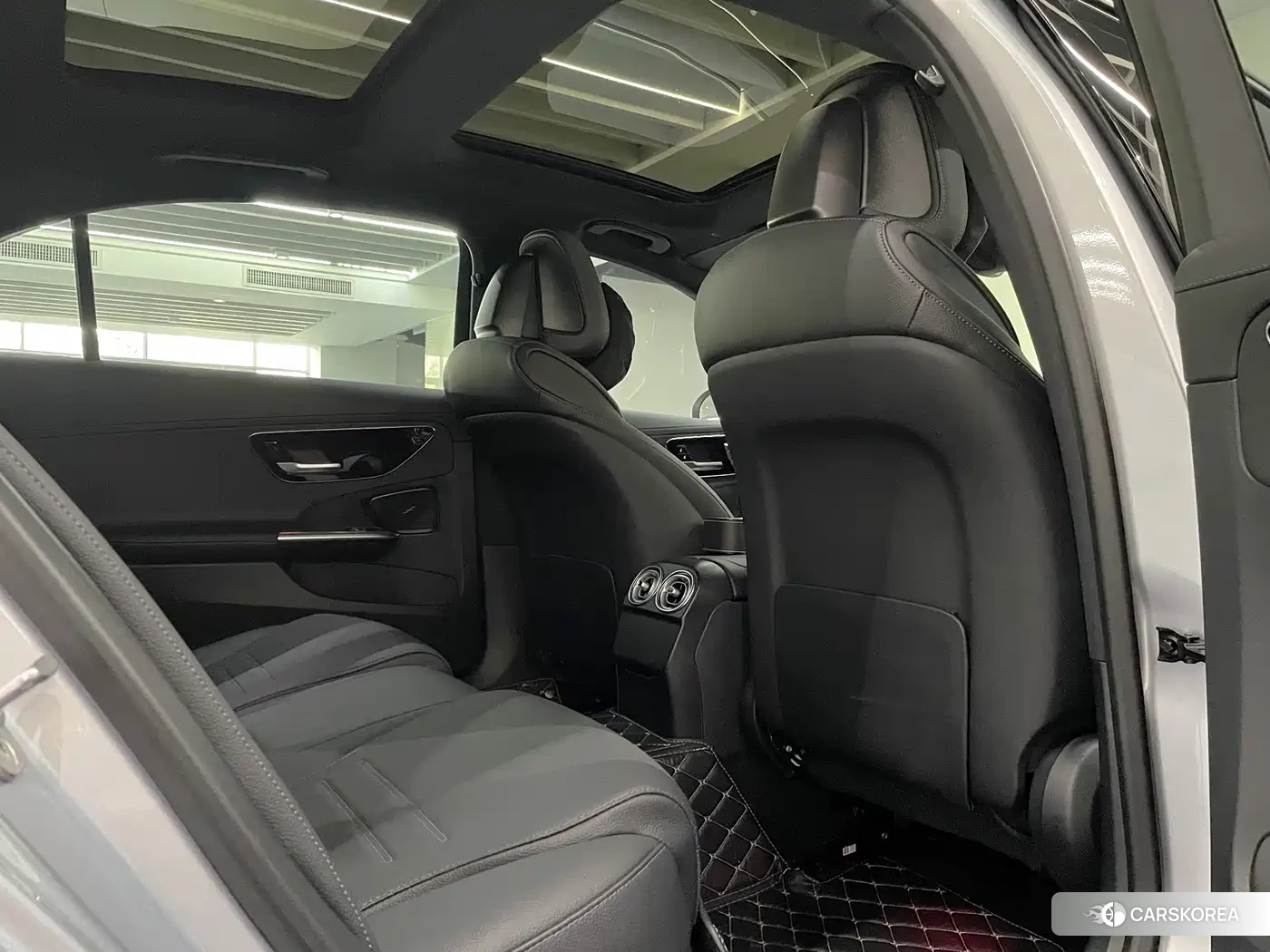 Mercedes-Benz C-class 2023 Silver/gray из Китая, фото 6
