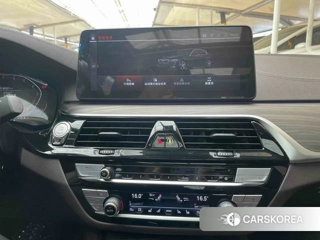 BMW 5 series 2022 Черный из Китая, фото 6