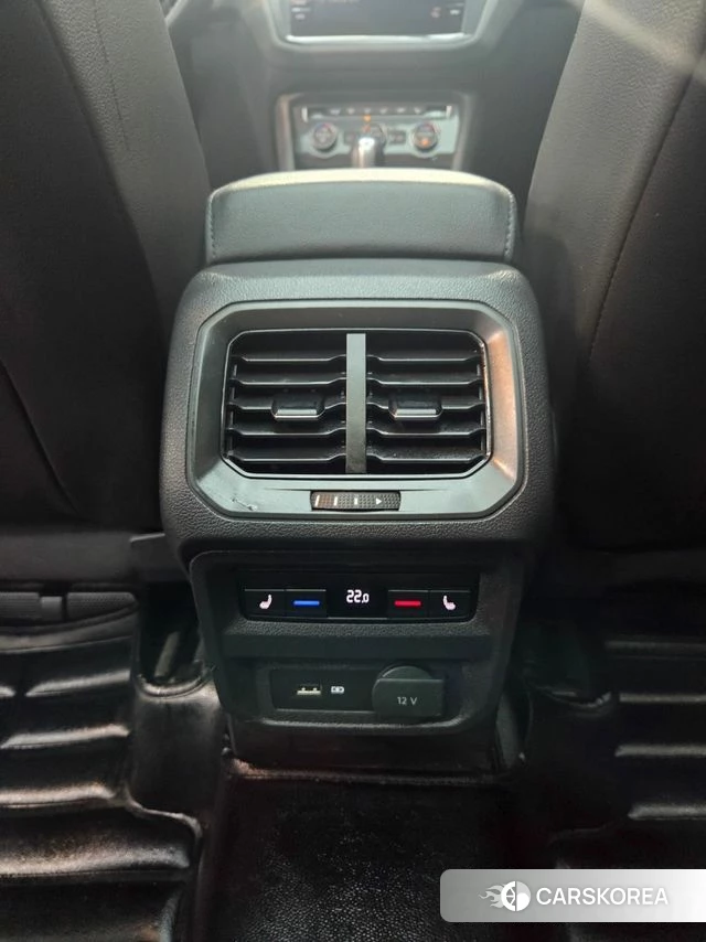 Volkswagen Tiguan second Generation 2018 Серебряный из Кореи, фото 6