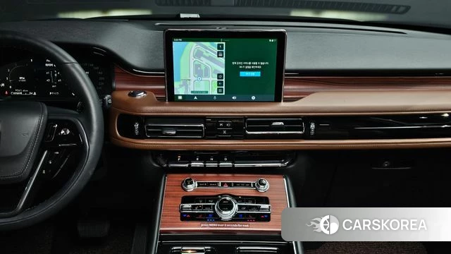 Lincoln Aviator 2nd generation 2023 Черный из Кореи, фото 6