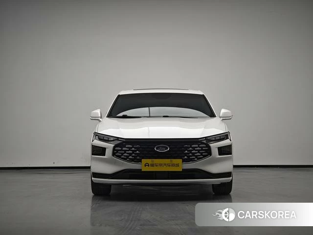 Ford Mondeo 2024 Белый из Китая, фото 6