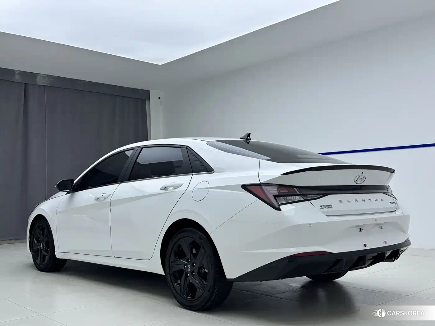 Hyundai Elantra 2023 Белый из Китая, фото 6