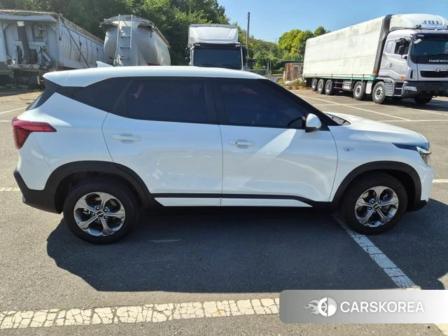 Kia The New Seltos 2023 Жемчужный цвет из Кореи, фото 6