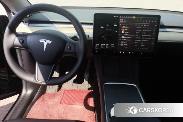 Tesla Model Y 2023 Черный из Китая, фото 6