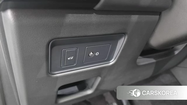 Land Rover Discovery 5 2019 Белый из Кореи, фото 6