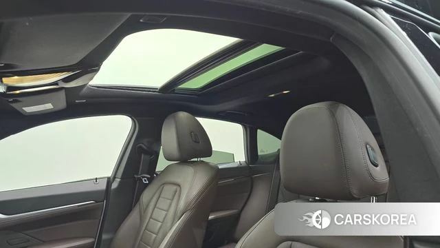 BMW i4 2022 Светло-серебряный цвет из Кореи, фото 6