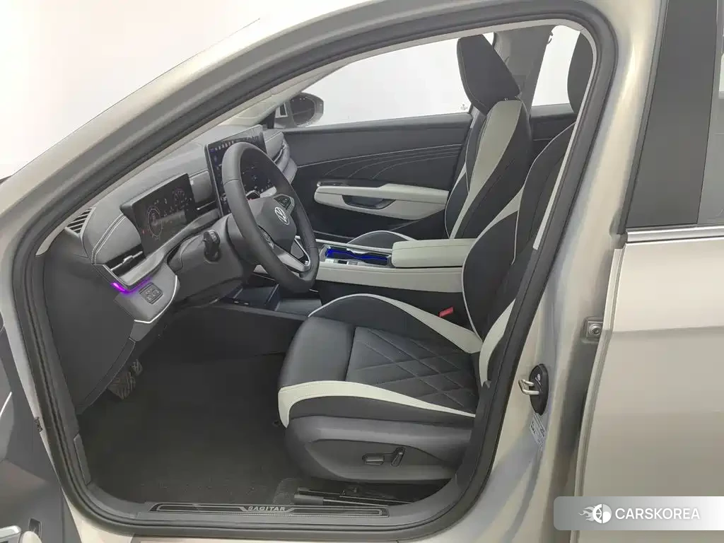 Volkswagen Sagitar 2026 Champagne/brown из Китая, фото 6