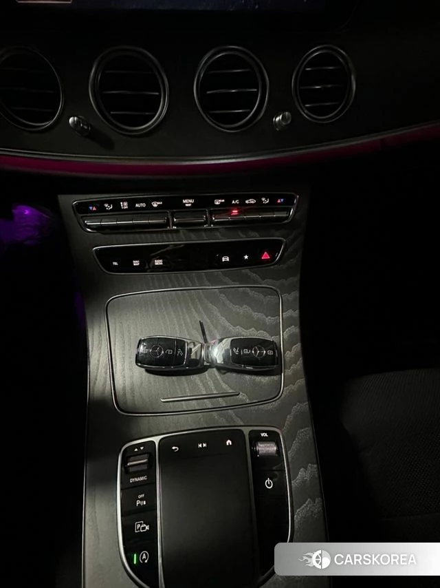 Mercedes-Benz E-Class W213 2022 Белый из Кореи, фото 6