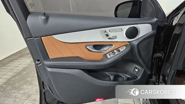 Mercedes-Benz GLC-Class X253 2021 Черный из Кореи, фото 6