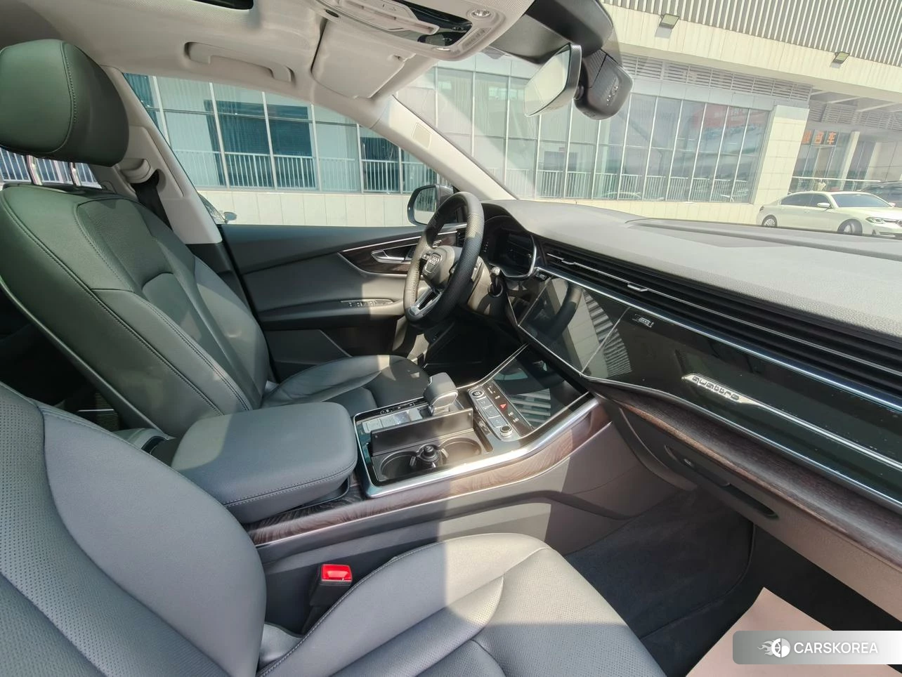 Audi Q8 2021 Черный из Китая, фото 6