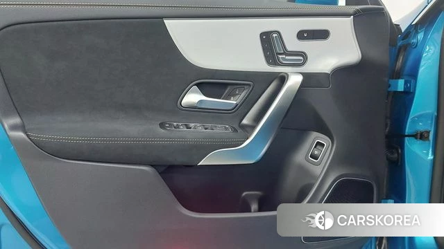 Mercedes-Benz CLA-Class C118 2025 Синий из Кореи, фото 6