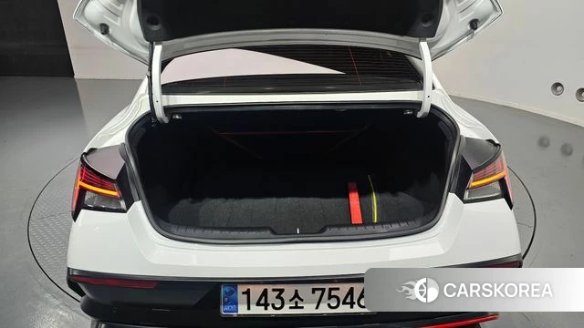 Hyundai The New Avante (CN7) 2023 Белый из Кореи, фото 6