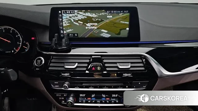 BMW 5 Series (G30) 2018 Черный из Кореи, фото 6