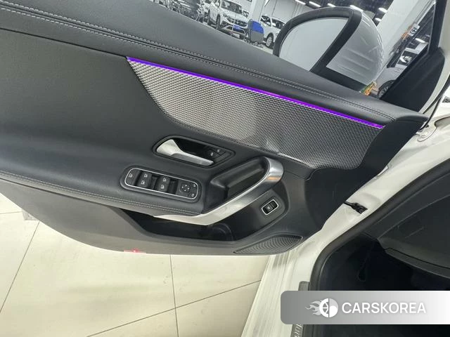 Mercedes-Benz Class A 2022 Белый из Китая, фото 6