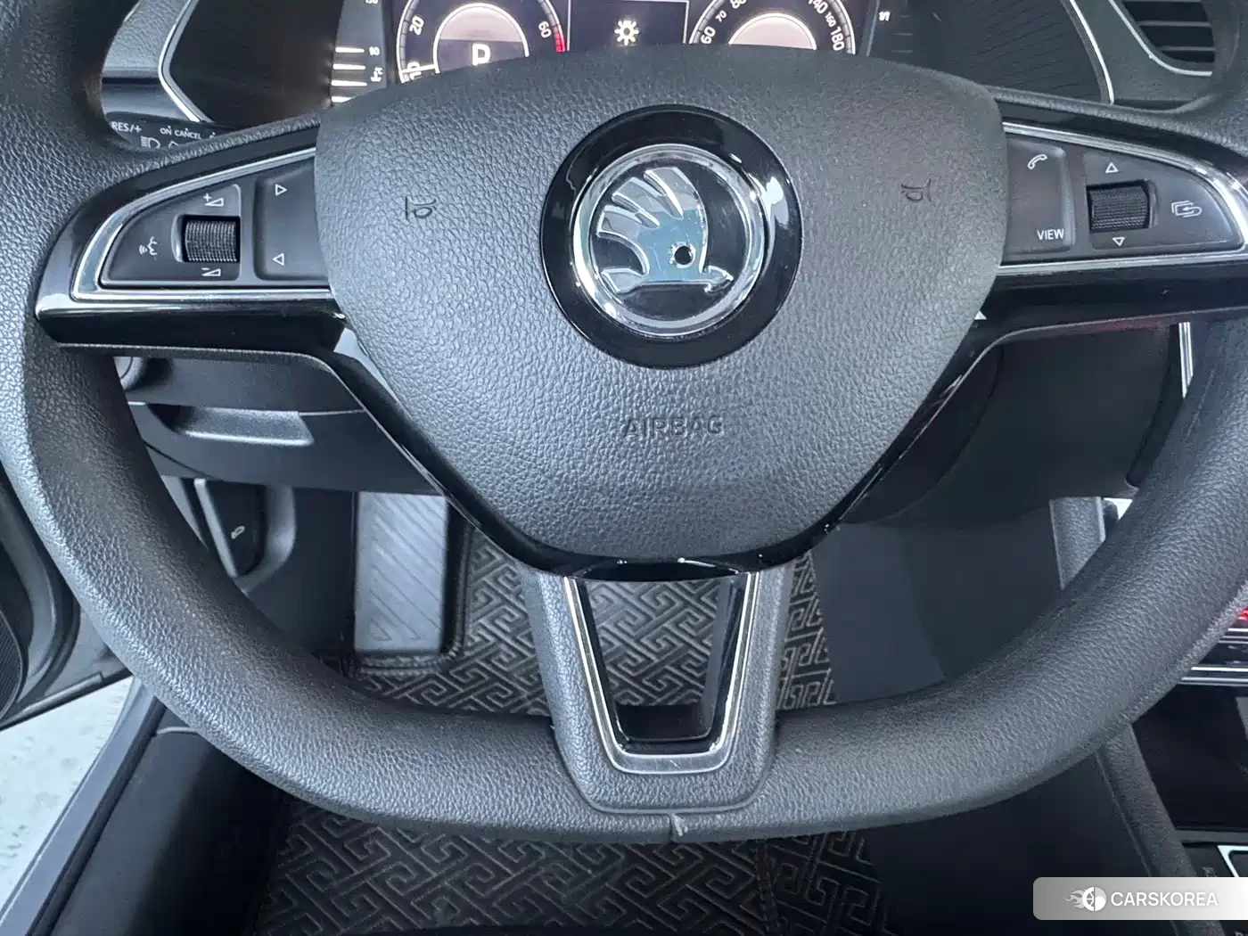 Skoda Superb 2023 Silver/gray из Китая, фото 6