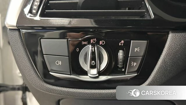 BMW 5 Series (G30) 2021 Белый из Кореи, фото 6