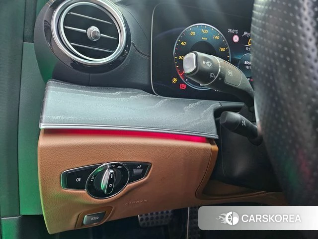 Mercedes-Benz E-Class W213 2021 Черный из Кореи, фото 6