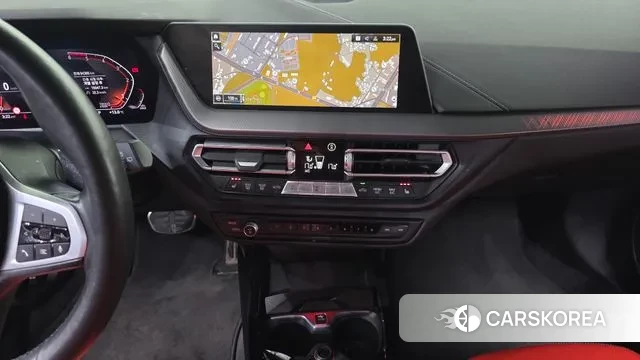 BMW 1 Series (F40) 2021 Черный из Кореи, фото 6