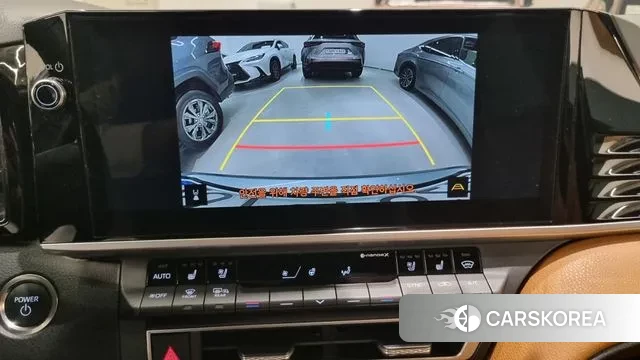 Toyota Camry (XV80) 2025 Светло-серебряный цвет из Кореи, фото 6