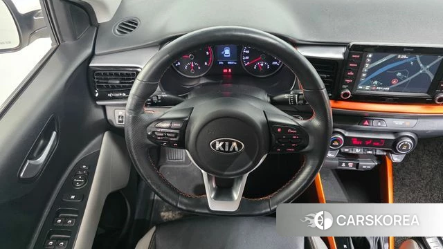 Kia Stonic 2018 Белый из Кореи, фото 6