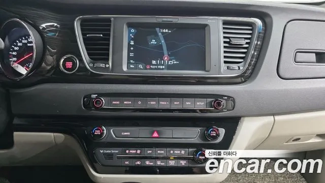 Kia The New Carnival 2019 Белый из Кореи, фото 6