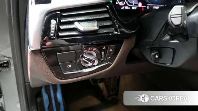 BMW 5 Series (G30) 2022 Серый из Кореи, фото 6