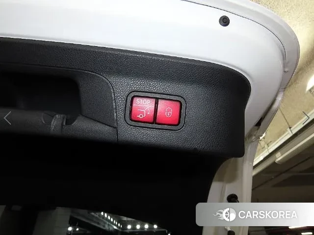 Mercedes-Benz GLC-Class X253 2023 Белый из Кореи, фото 6