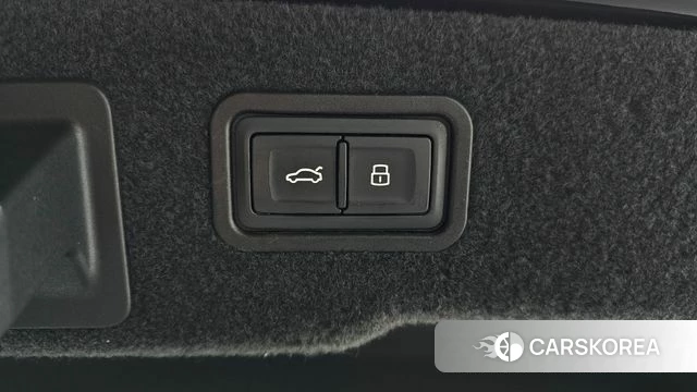 Audi A8 (D5) 2021 Черный из Кореи, фото 6