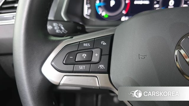 Volkswagen Tiguan second Generation 2023 Белый из Кореи, фото 6