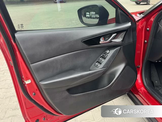 Mazda CX-4 2023 Красный из Китая, фото 6