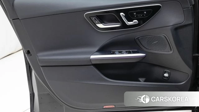 Mercedes-Benz C-Class W206 2025 Черный из Кореи, фото 6