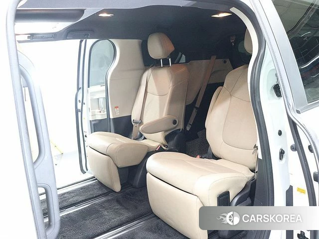 Toyota Sienna 4th Generation 2023 Белый из Кореи, фото 6