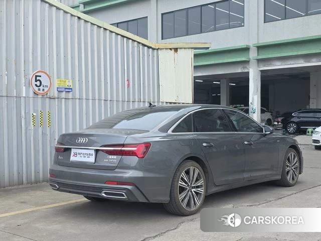 Audi A6L 2022 Темно-серый из Китая, фото 6