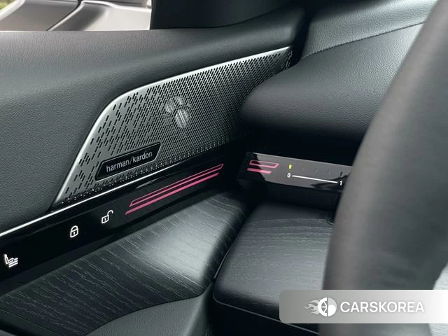 BMW 5 series 2025 Серебристо-серый из Китая, фото 6