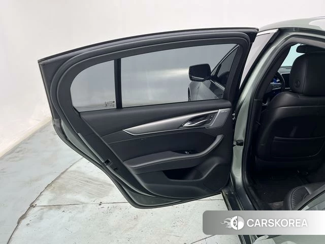 Cadillac CT5 2023 Зеленый из Китая, фото 6