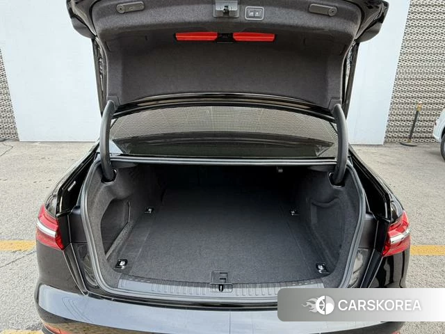 Audi A6L 2023 Черный из Китая, фото 6