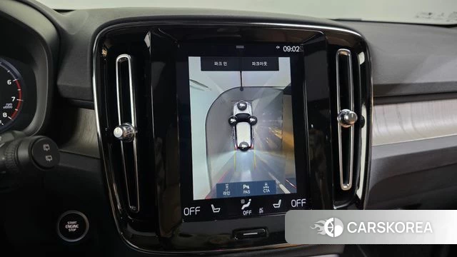 Volvo XC40 2020 Светло-серебряный цвет из Кореи, фото 6