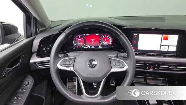 Volkswagen Golf 8th Generation 2023 Черный из Кореи, фото 6