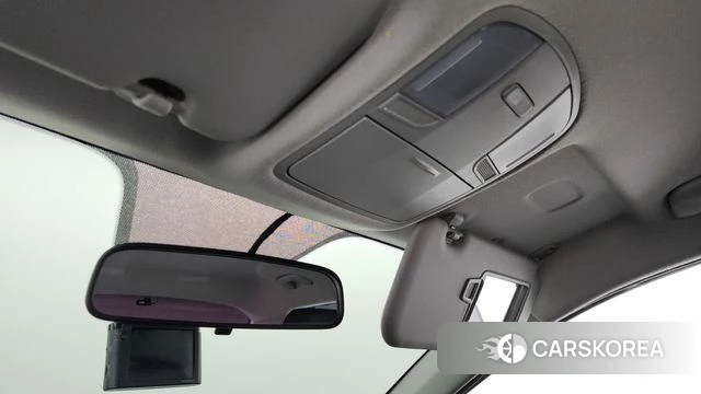 Kia Stonic 2018 Белый из Кореи, фото 6