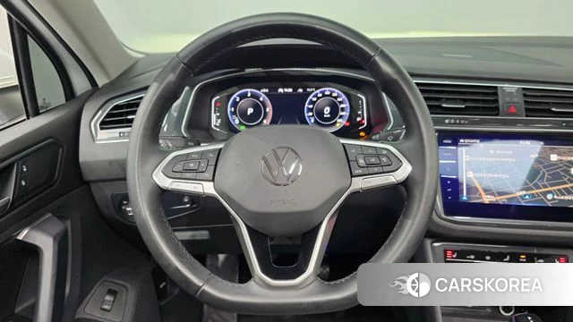 Volkswagen Tiguan second Generation 2023 Белый из Кореи, фото 6