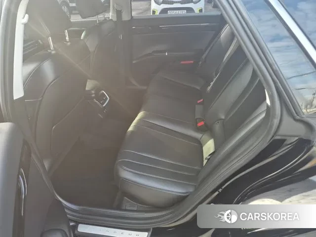 Hyundai Grandeur Hybrid (GN7) 2023 Черный из Кореи, фото 6