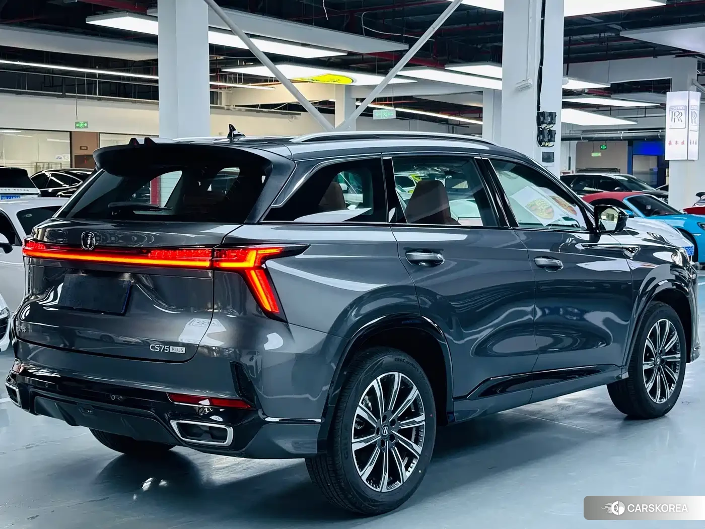 Chang'an Changan CS75PLUS 2026 Silver/gray из Китая, фото 6