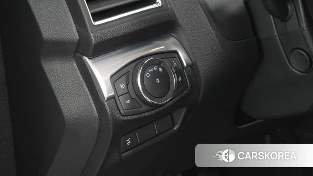 Ford Explorer 2019 Белый из Кореи, фото 6