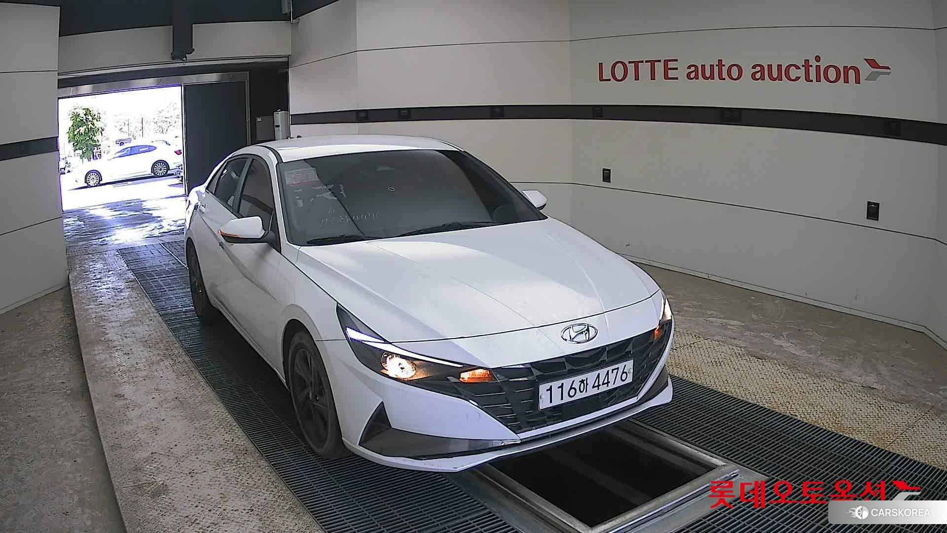 Hyundai Avante 2023 Polar White из Кореи, фото 6
