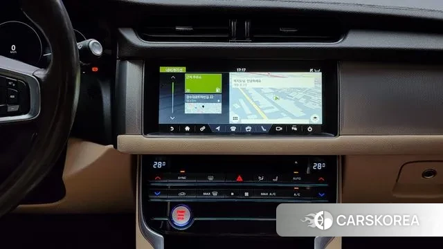 Jaguar XF (X260) 2018 Белый из Кореи, фото 6