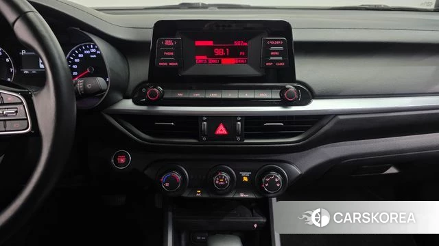 Kia The New K3 2nd generation 2021 Белый из Кореи, фото 6