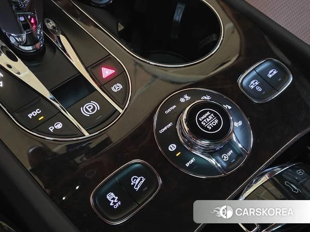 Bentley Bentayga 2020 Черный из Кореи, фото 6