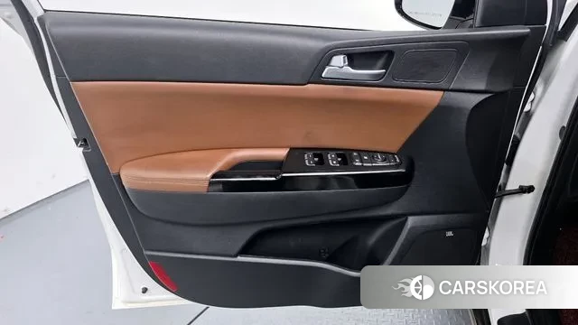 Kia Sportage The Bold 2018 Белый из Кореи, фото 6